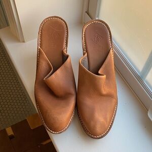Donald Pliner leather mule 7.5